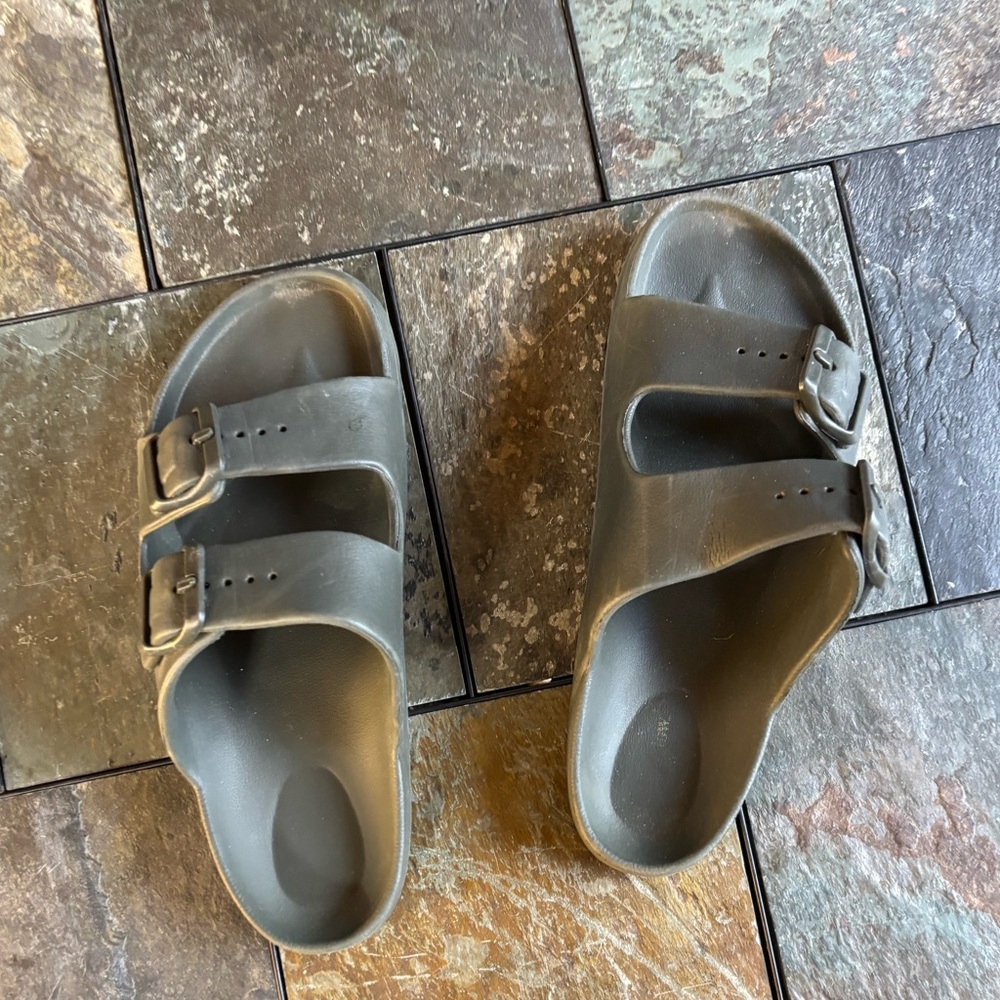 Goodfellow & Co Men’s Slides